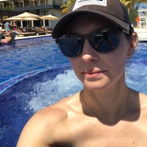 Meet your Posher, Kelli